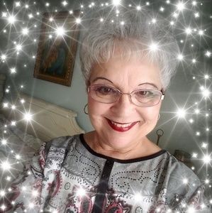 Meet your Posher, Pamela